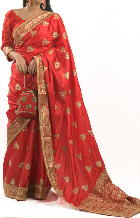 Binsa Red Saree